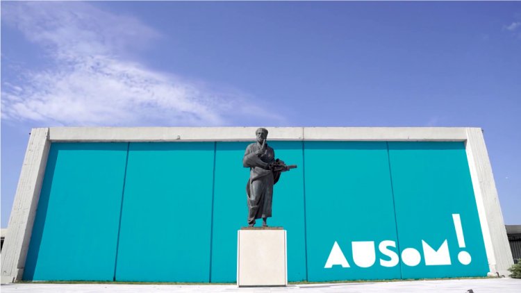 Aristotle statue, AUTH campus